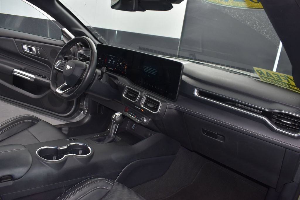 Used 2025 Ford Mustang GT Premium RWD image 19