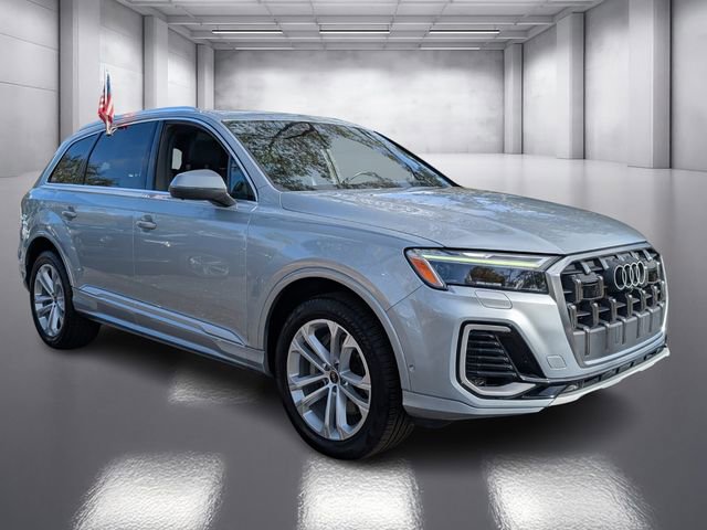 Used 2025 Audi Q7 3.0T Premium Plus AWD/4WD image 3