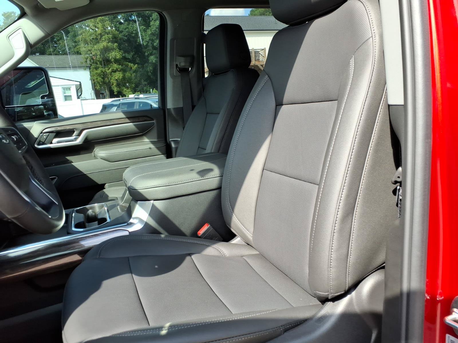 New 2026 Chevrolet Silverado 2500 LTZ w/ LTZ Plus Package AWD/4WD image 24