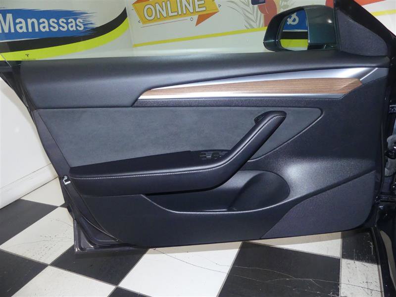 Used 2023 Tesla Model 3 Standard Range image 22