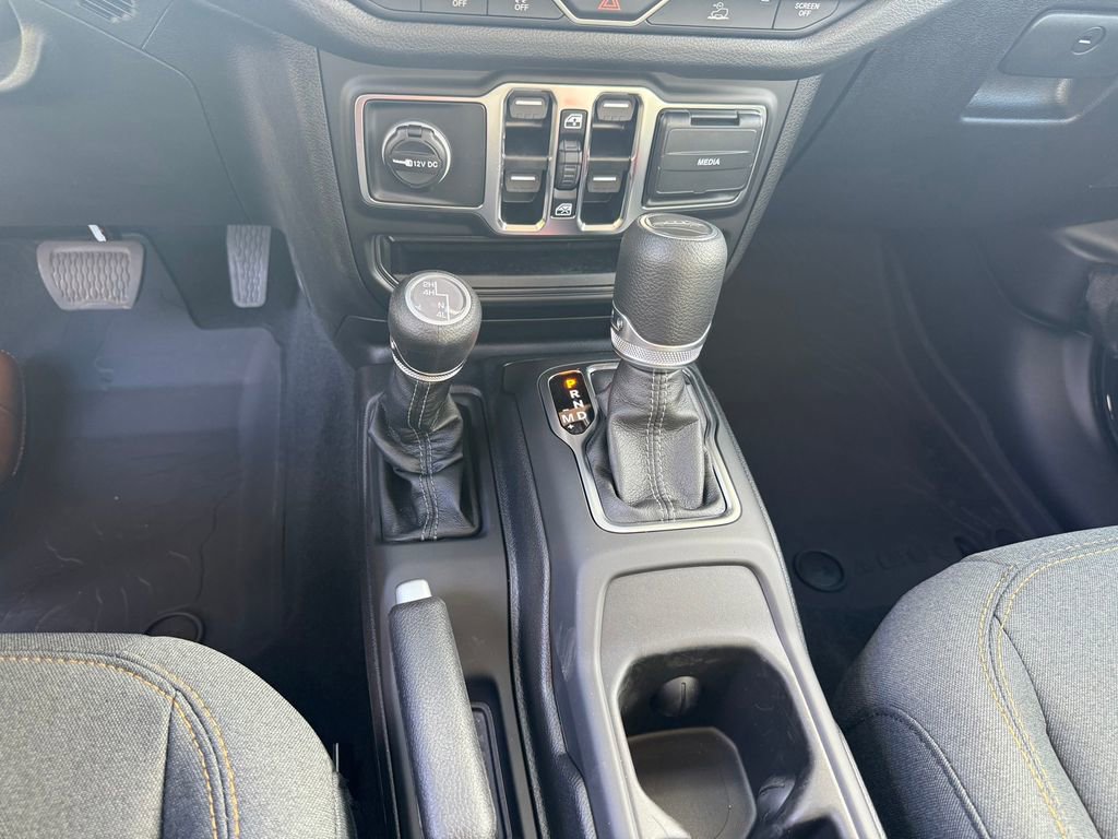 New 2025 Jeep Gladiator Sport image 20