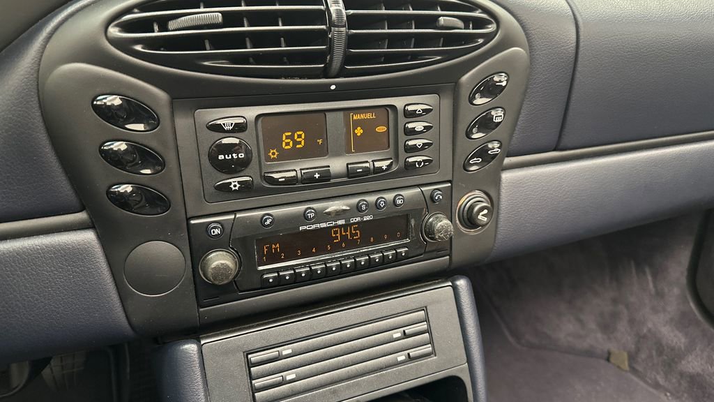 Used 2000 Porsche Boxster image 14