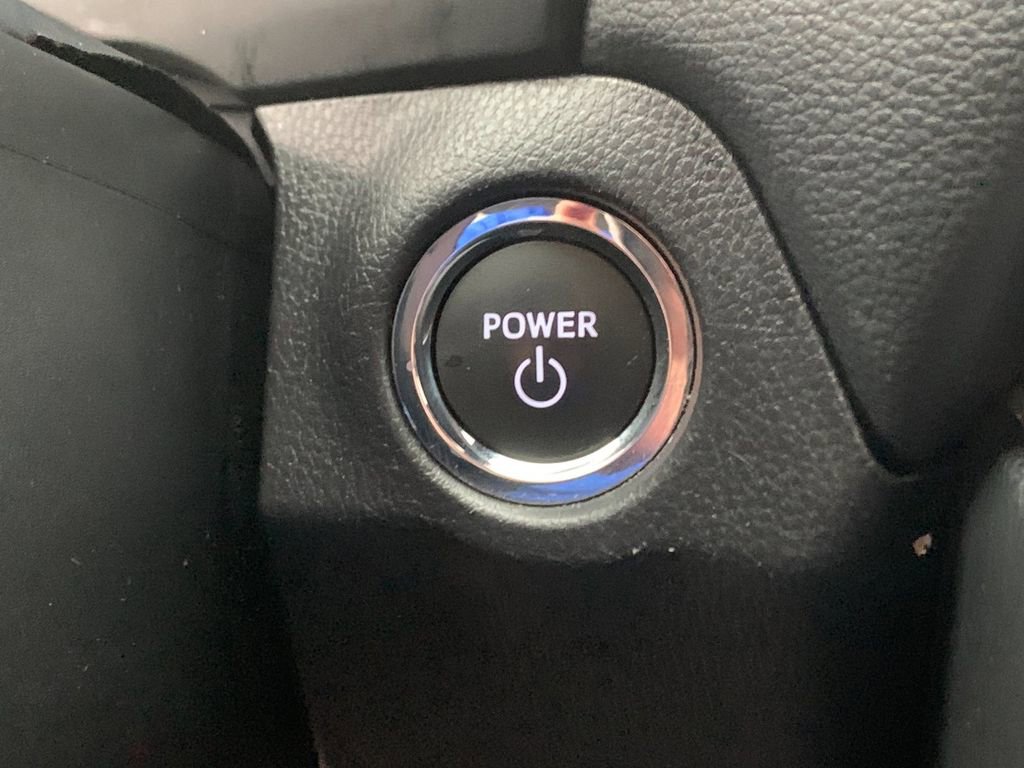 Used 2025 Toyota RAV4 XLE image 25