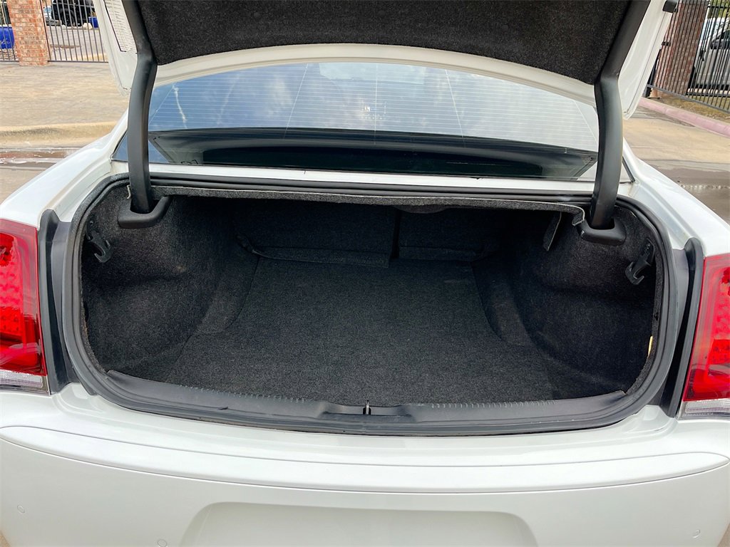 Used 2021 Chrysler 300 S image 25