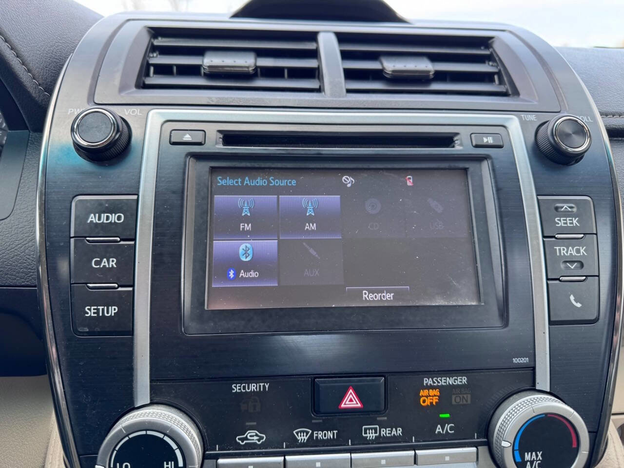 Used 2014 Toyota Camry LE image 24