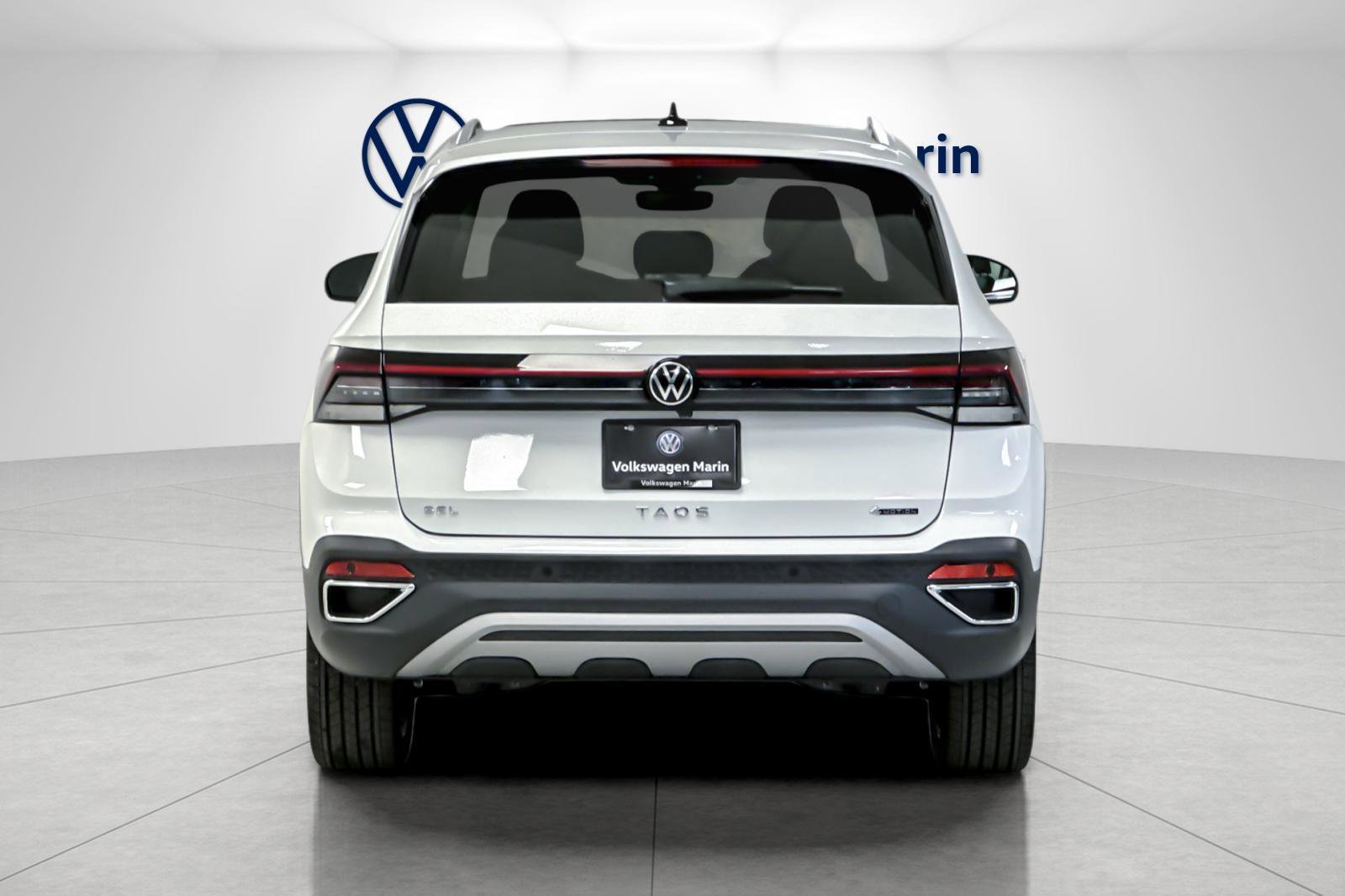 New 2026 Volkswagen Taos SEL image 4