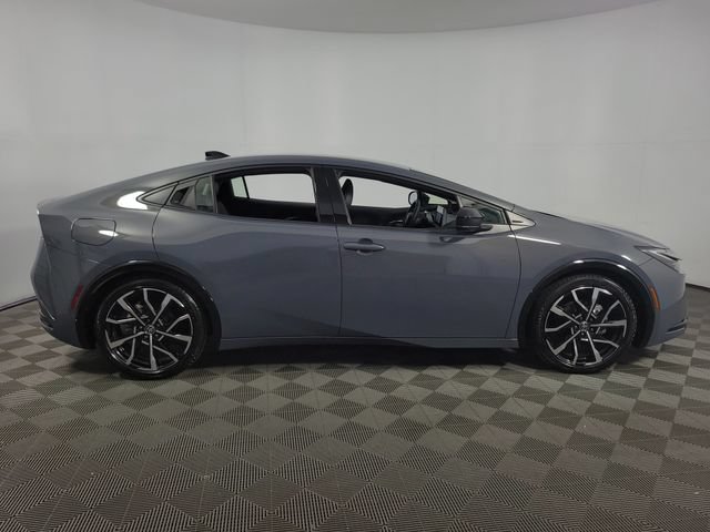 Used 2026 Toyota Prius Plug-In Hybrid FWD image 10