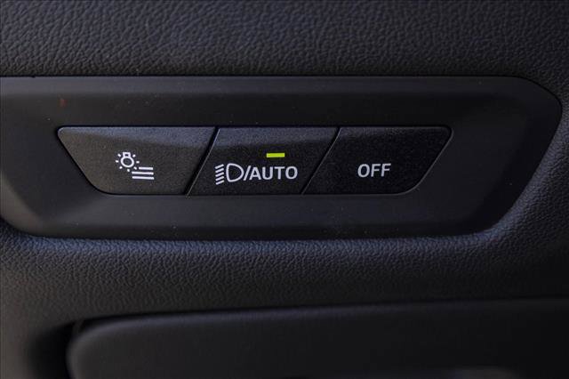 Used 2025 BMW X5 xDrive50e image 13