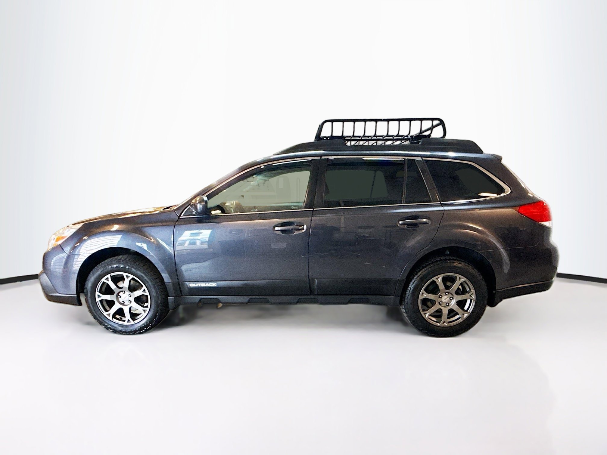 Used 2013 Subaru Outback 2.5i Premium image 4
