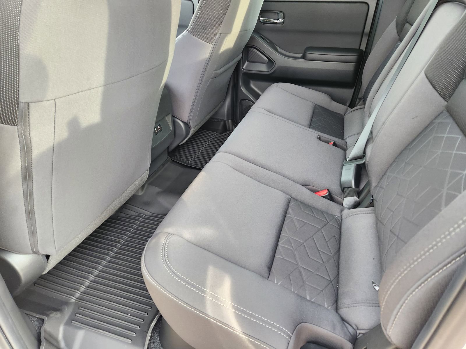 New 2026 Nissan Frontier SV image 25