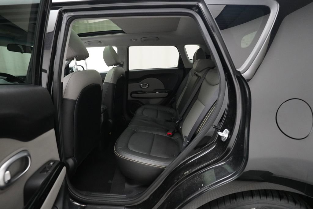 Used 2016 Kia Soul + w/ Primo Package image 15