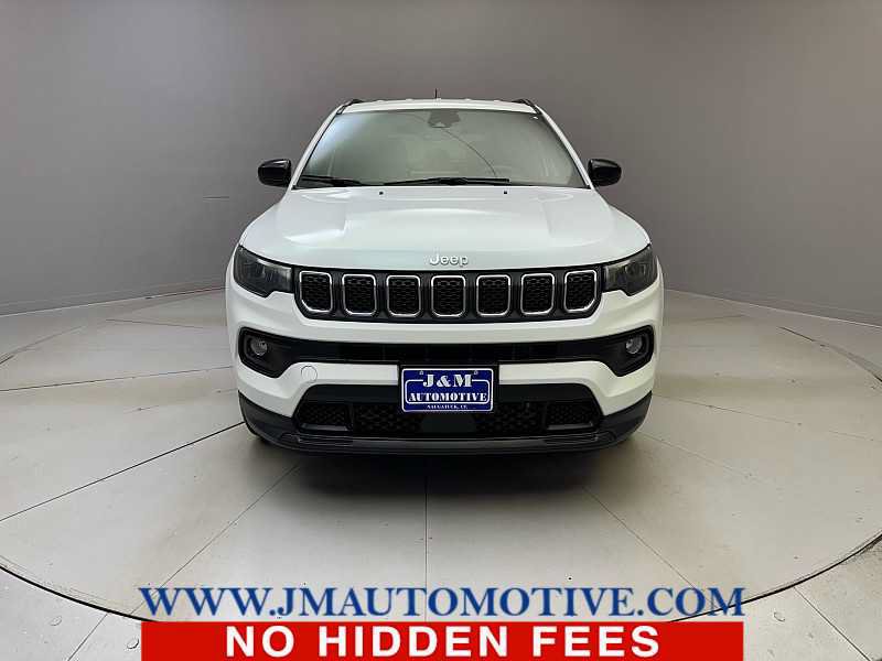 Used 2023 Jeep Compass Latitude w/ Convenience Group AWD/4WD image 8