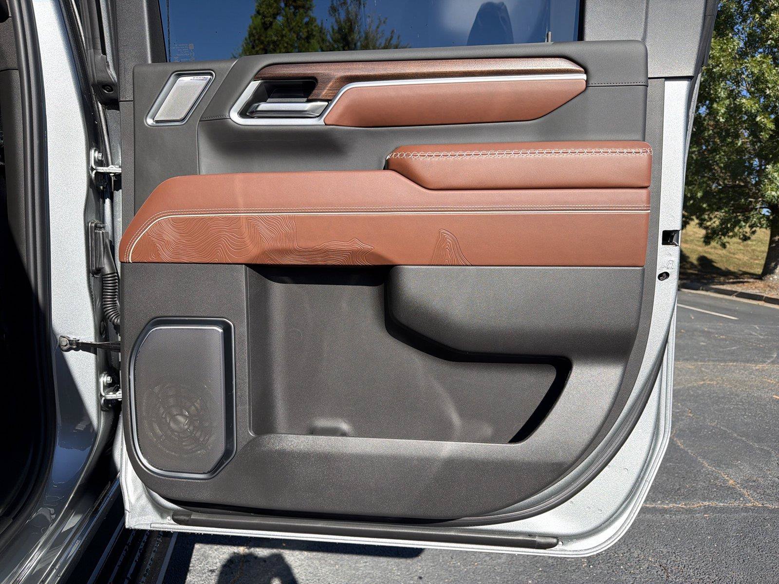 New 2026 GMC Sierra 3500 Denali Ultimate AWD/4WD image 14