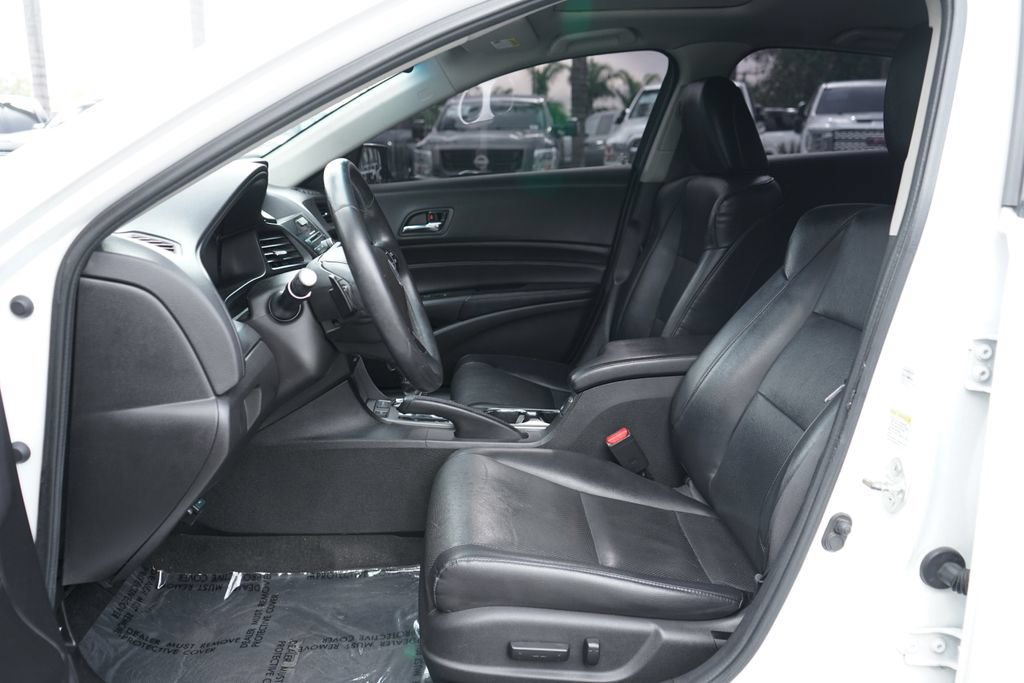 Used 2013 Acura ILX w/ Premium Package FWD image 16