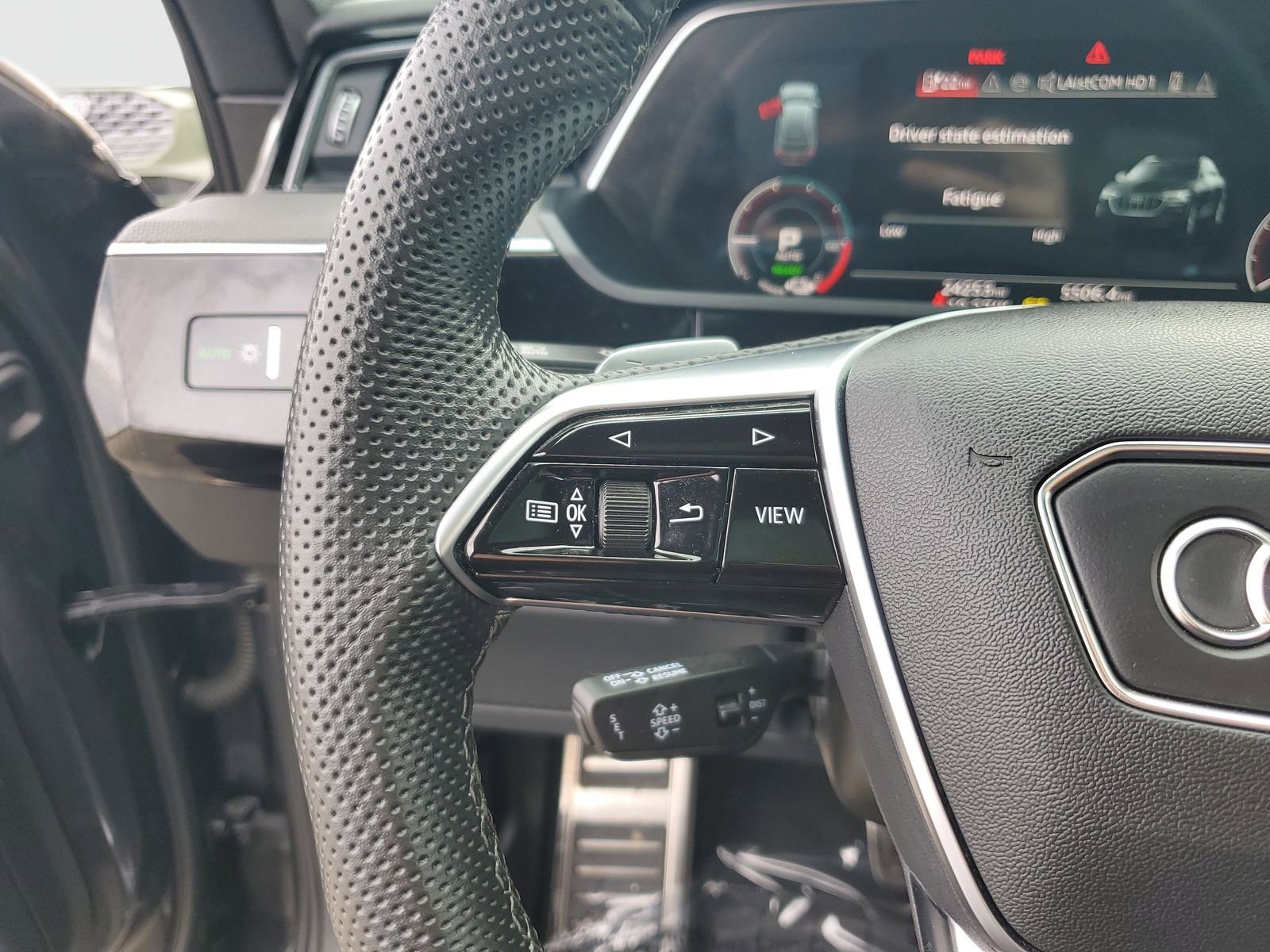 Used 2024 Audi SQ8 e-tron Prestige image 23