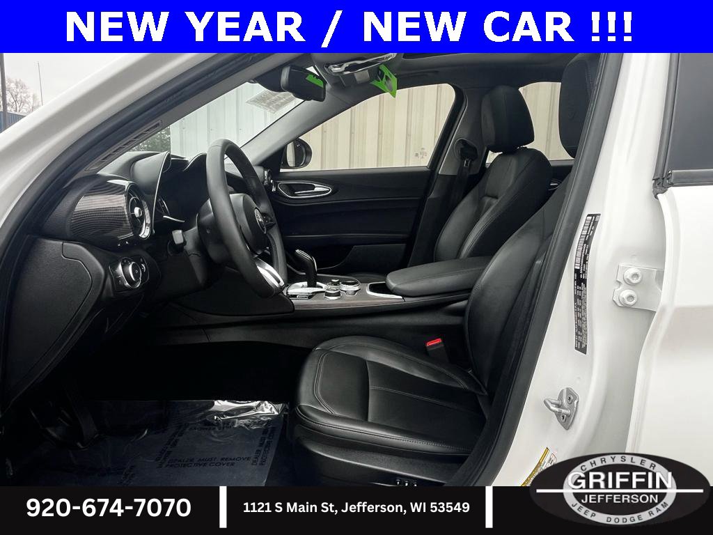 Used 2021 Alfa Romeo Giulia Ti image 9