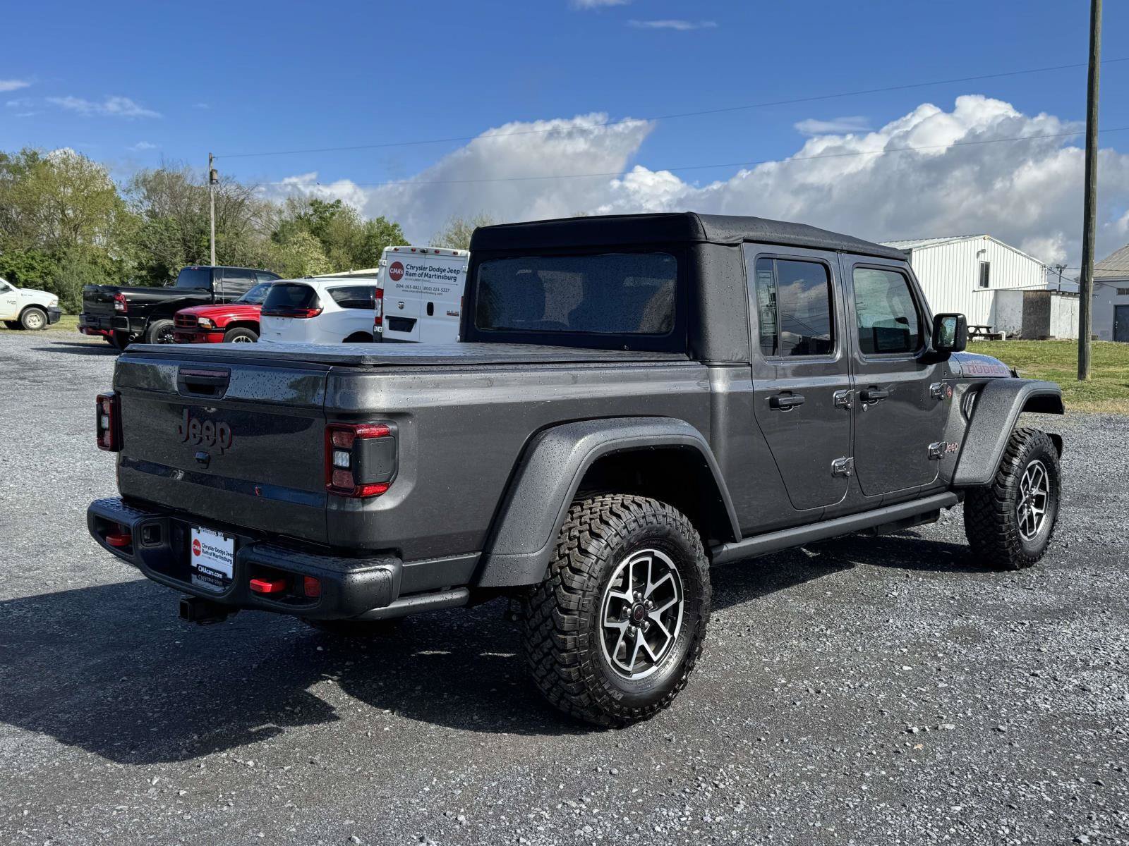 New 2026 Jeep Gladiator Rubicon w/ Steel Power Dome Hood Package AWD/4WD image 23
