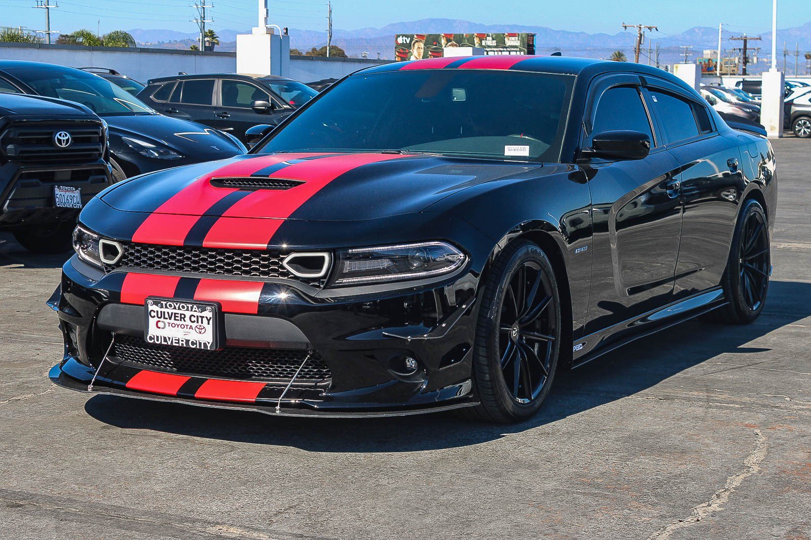 Used 2019 Dodge Charger R/T RWD image 3