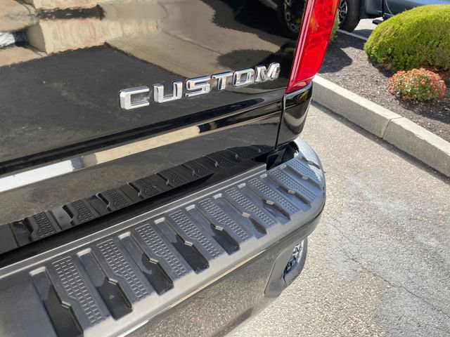 Used 2024 Chevrolet Silverado 2500 Custom image 13
