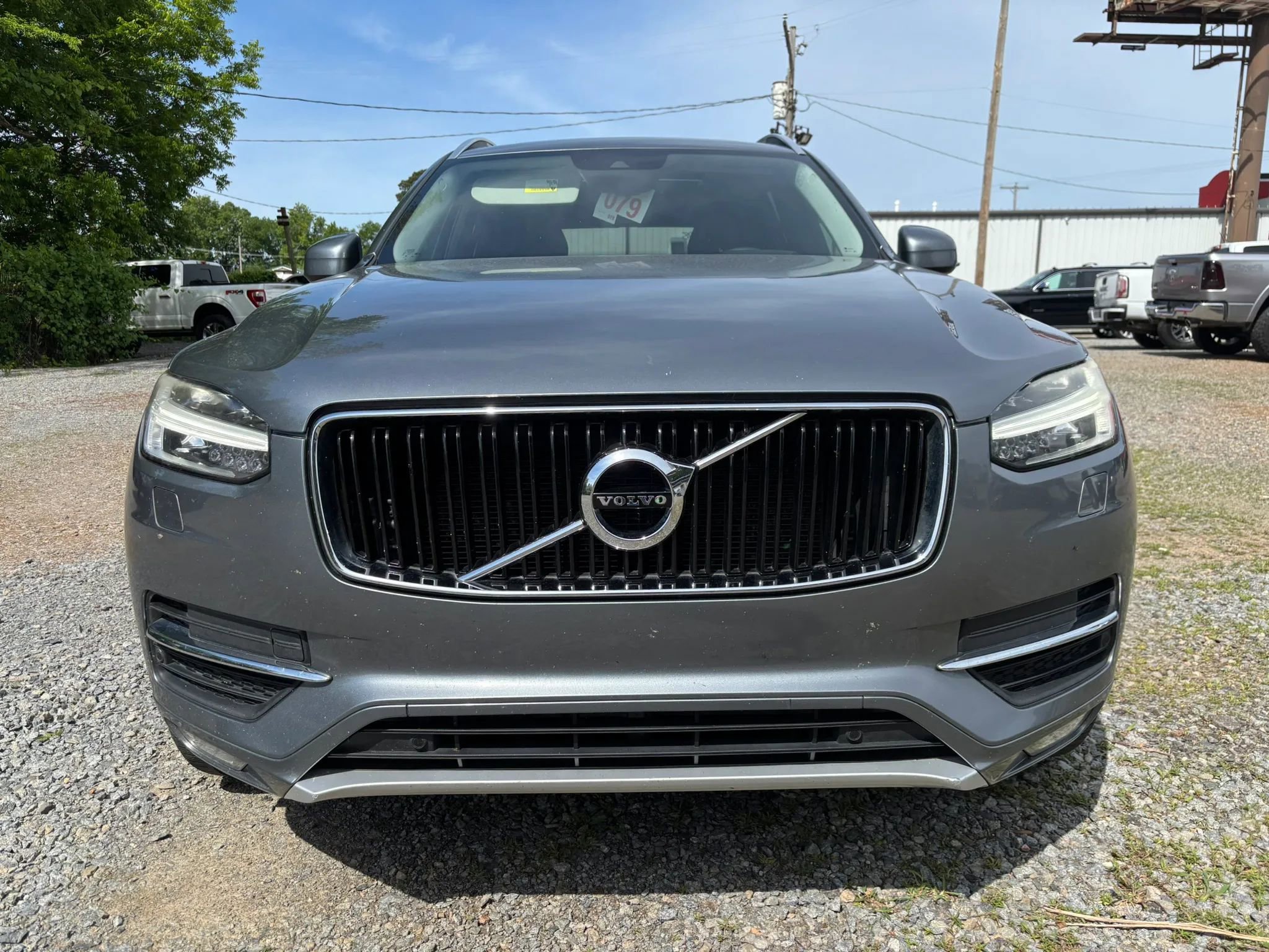 Used 2016 Volvo XC90 T6 Momentum AWD/4WD image 4