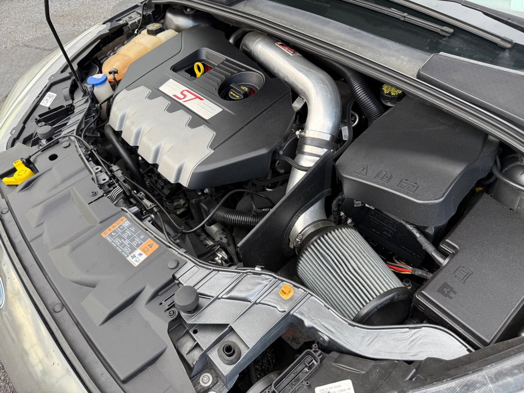 Used 2017 Ford Focus ST image 33