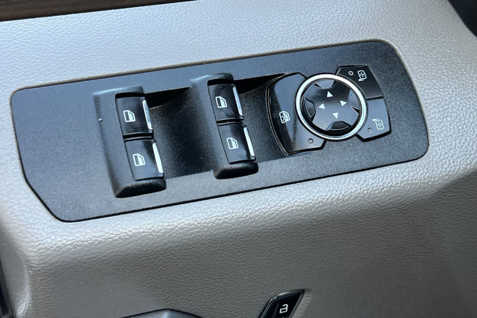 Used 2019 Ford F150 XLT w/ Equipment Group 302A Luxury AWD/4WD image 14