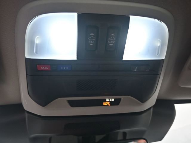 Used 2024 Subaru Crosstrek 2.0i Premium AWD/4WD image 13