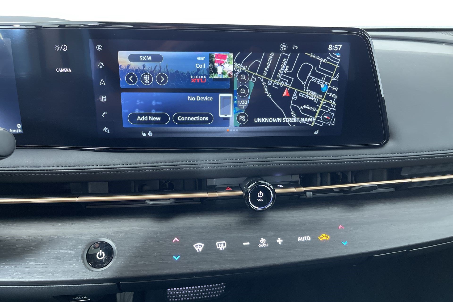 Certified 2024 Nissan Ariya AWD image 17