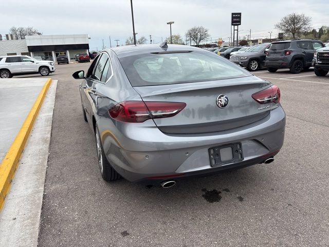 Used 2020 Buick Regal Avenir w/ Driver Confidence Package II FWD image 10