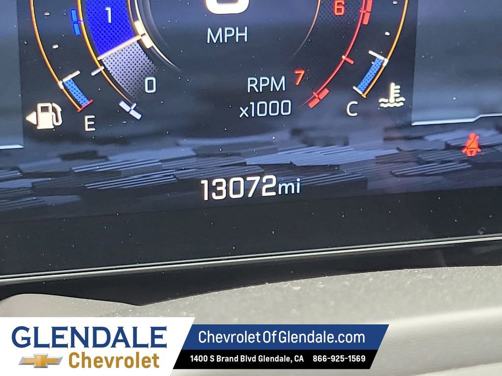 Certified 2025 Chevrolet Suburban RST image 35