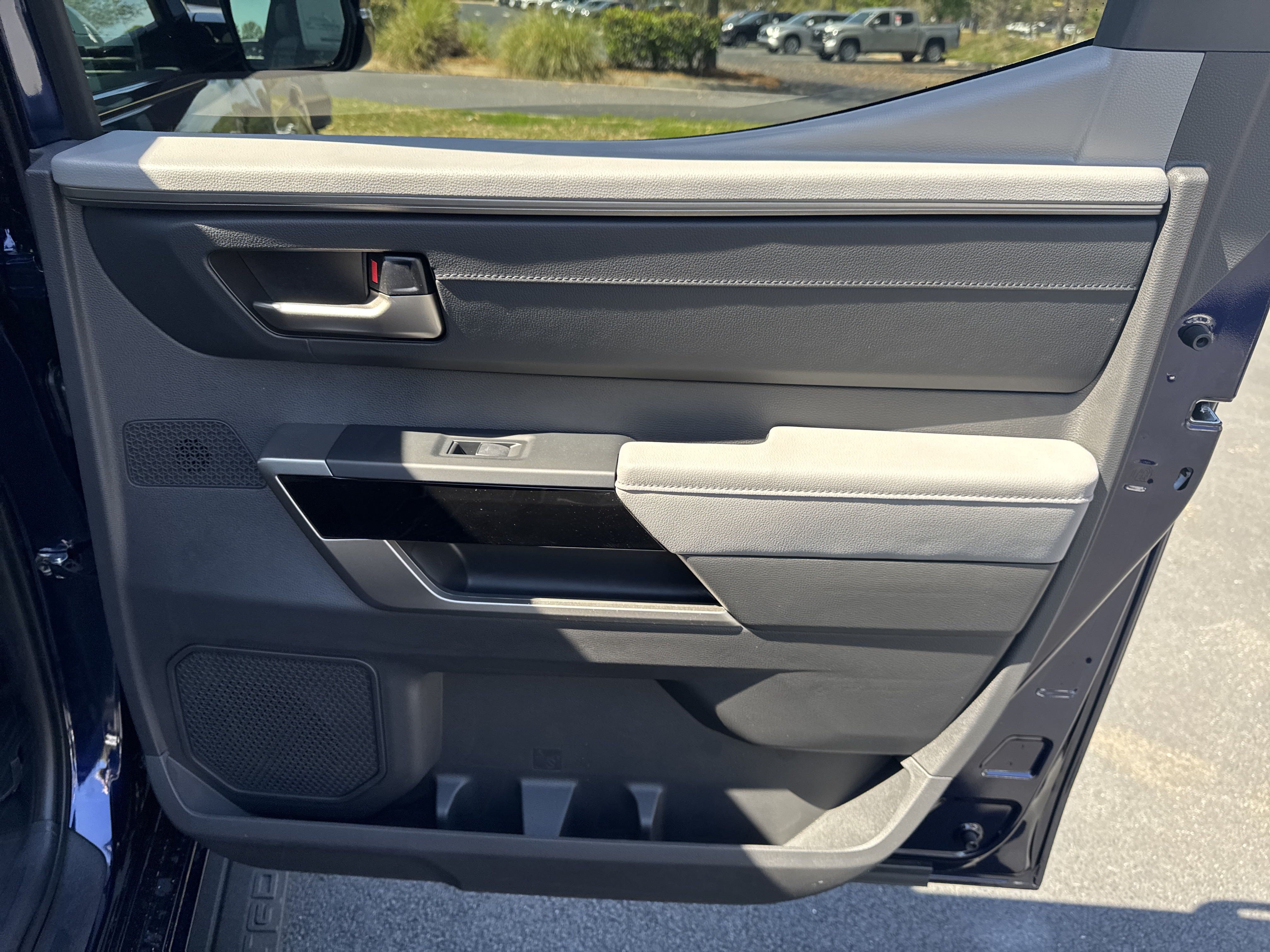 New 2025 Toyota Tundra Limited AWD/4WD image 30