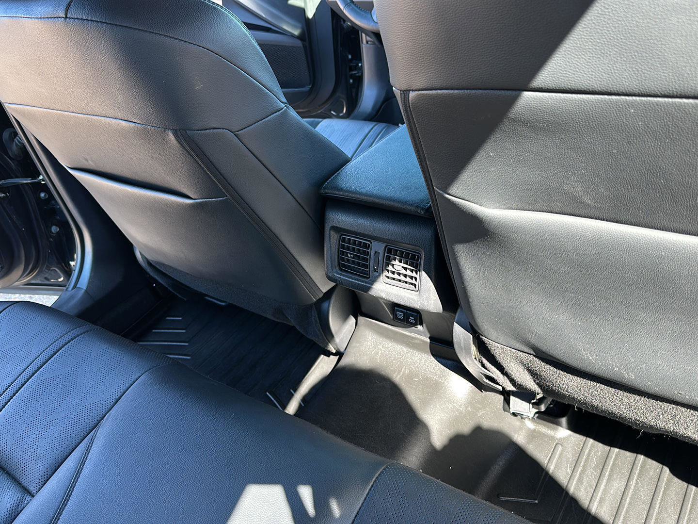 Used 2025 Toyota Camry XSE FWD image 17