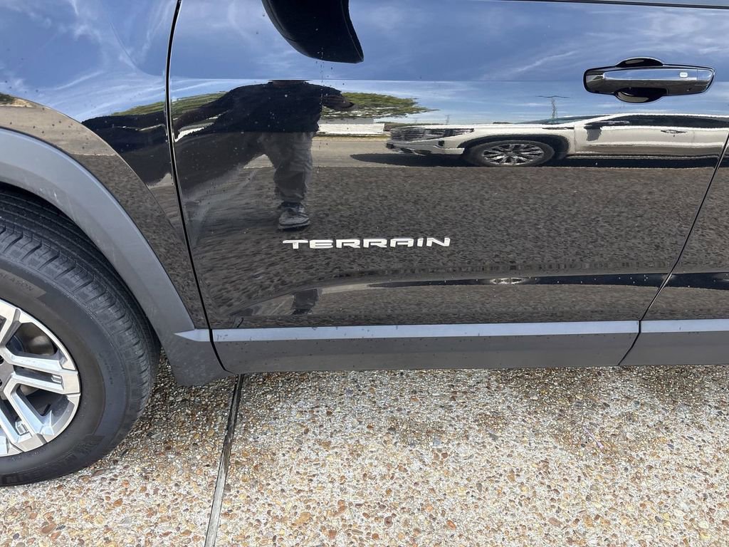 Certified 2025 GMC Terrain Elevation AWD/4WD image 32