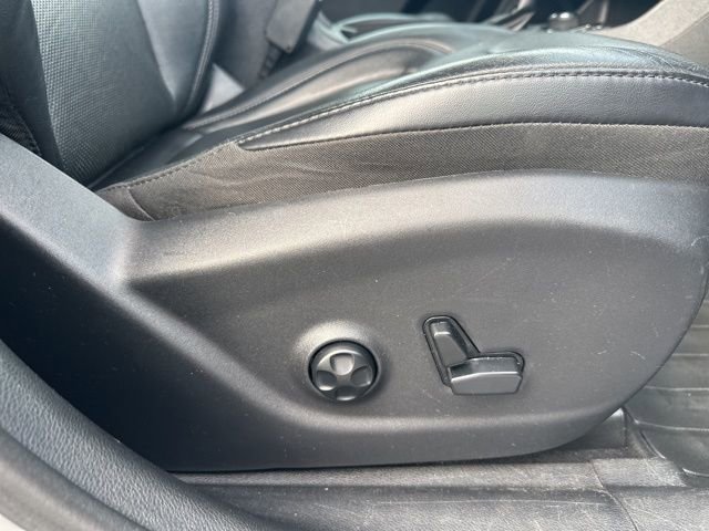 Used 2019 Jeep Cherokee Limited image 21