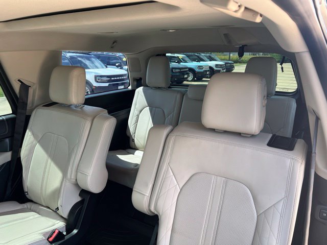 Certified 2018 Ford Expedition Platinum RWD image 17