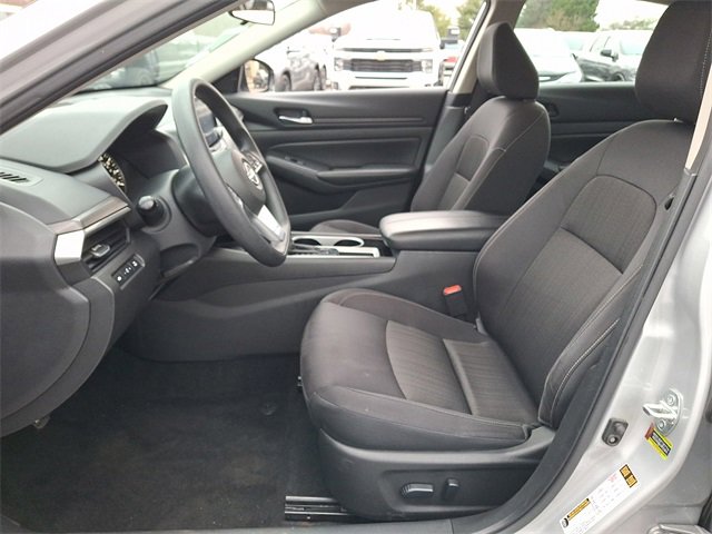 Used 2024 Nissan Altima 2.5 SV image 14