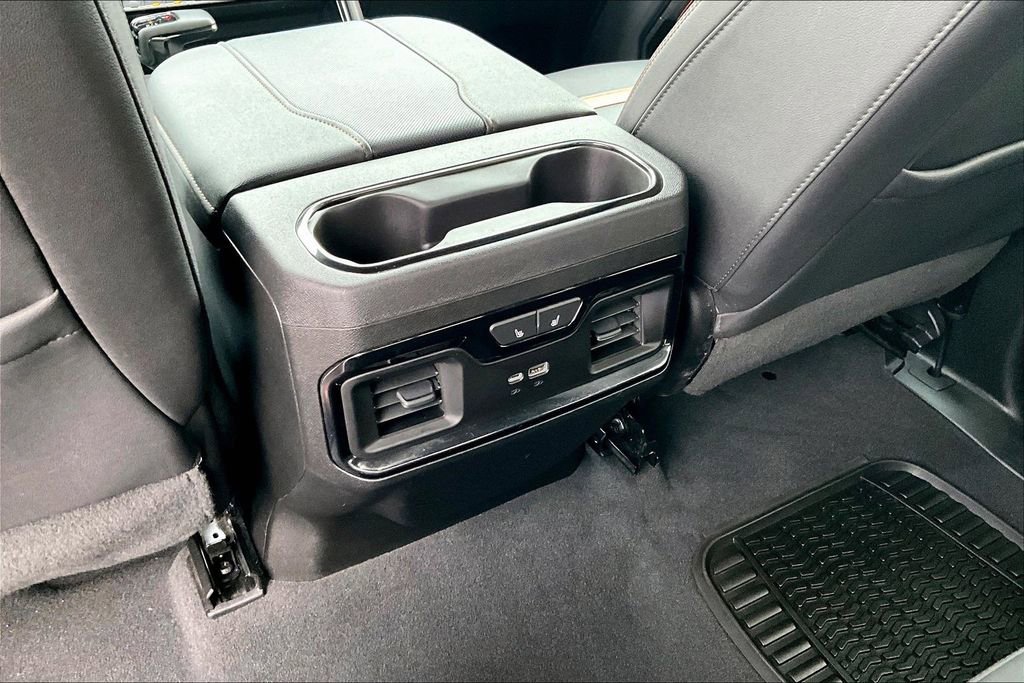 Used 2023 GMC Sierra 1500 AT4 w/ Technology Package image 33
