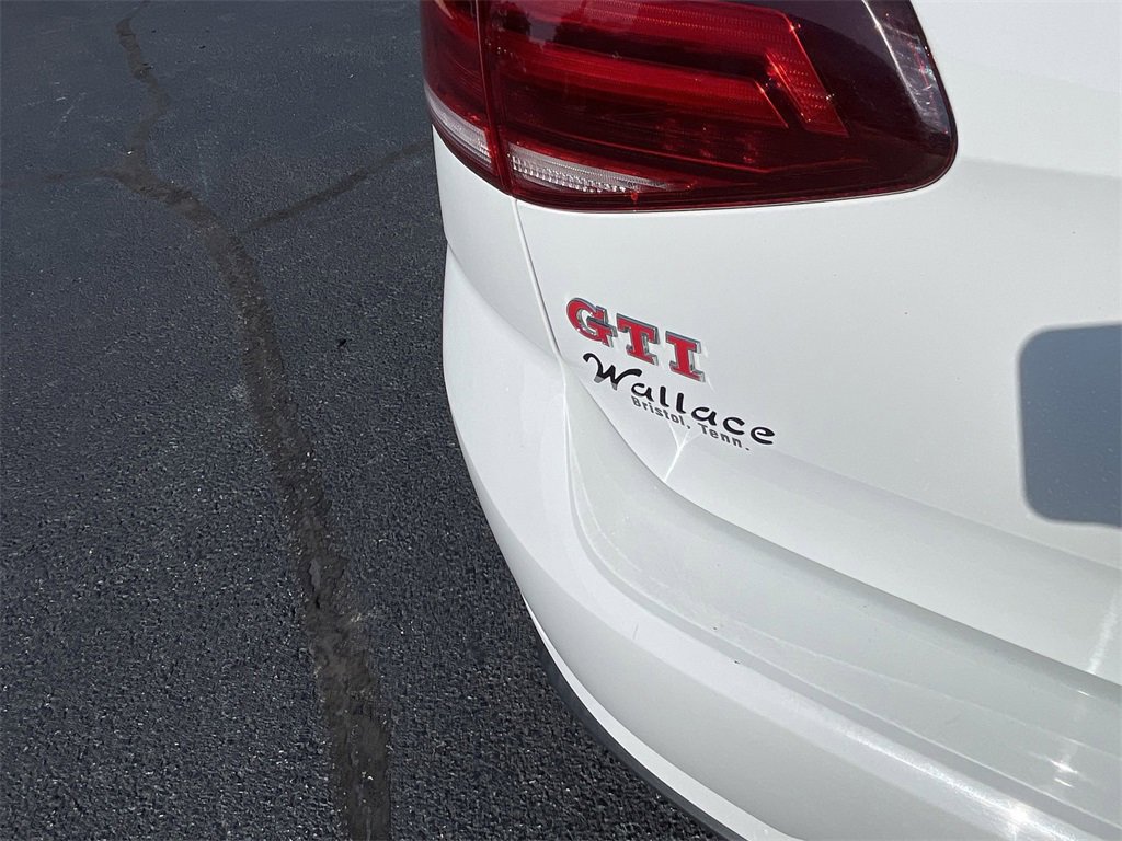 Used 2019 Volkswagen GTI SE w/ SE Experience Package image 6