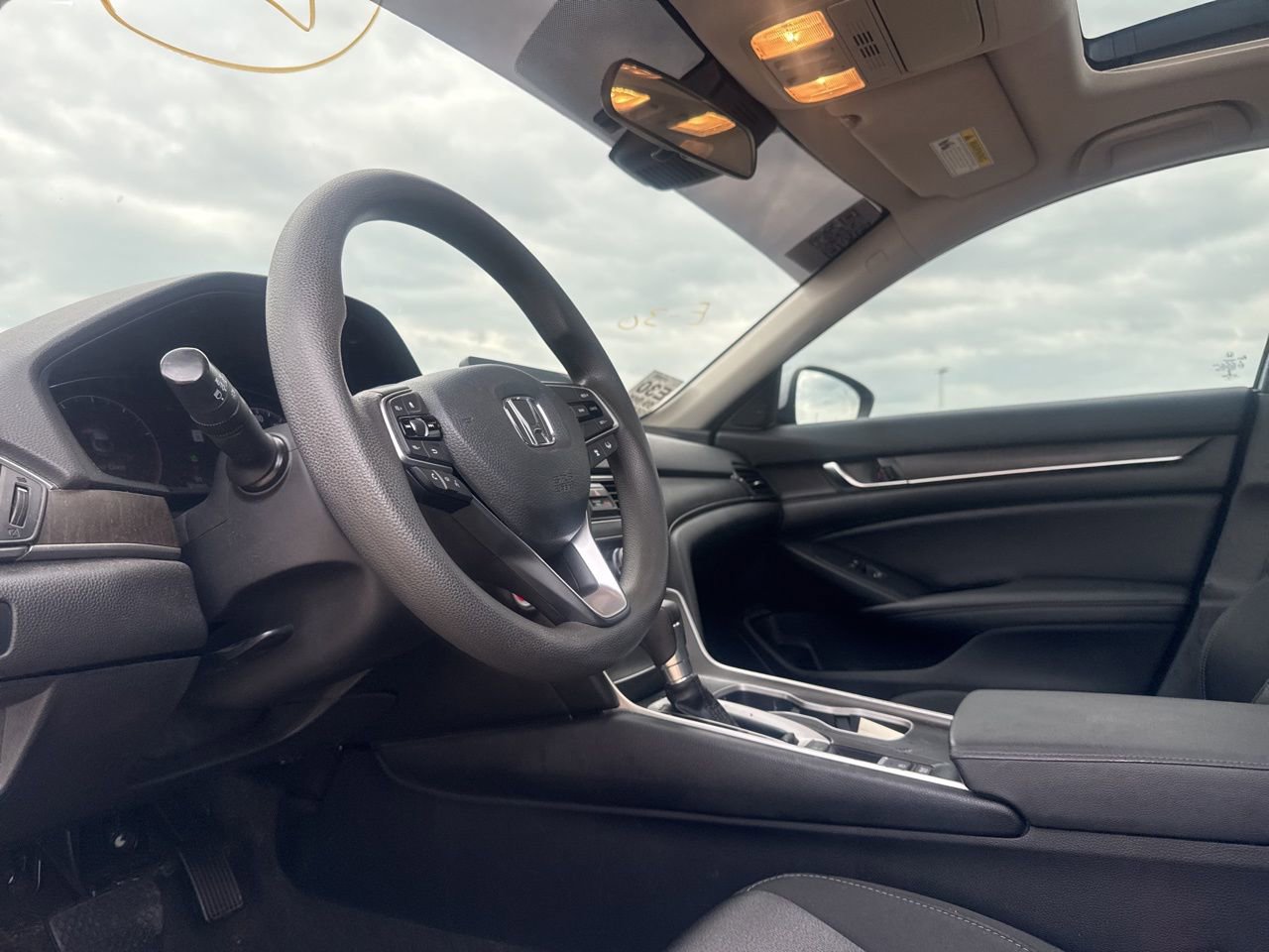 Used 2019 Honda Accord EX image 37