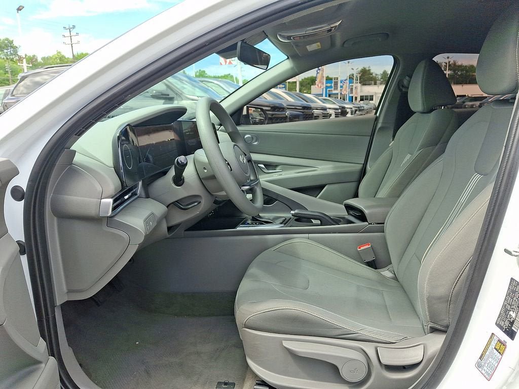 Used 2024 Hyundai Elantra SEL FWD image 15