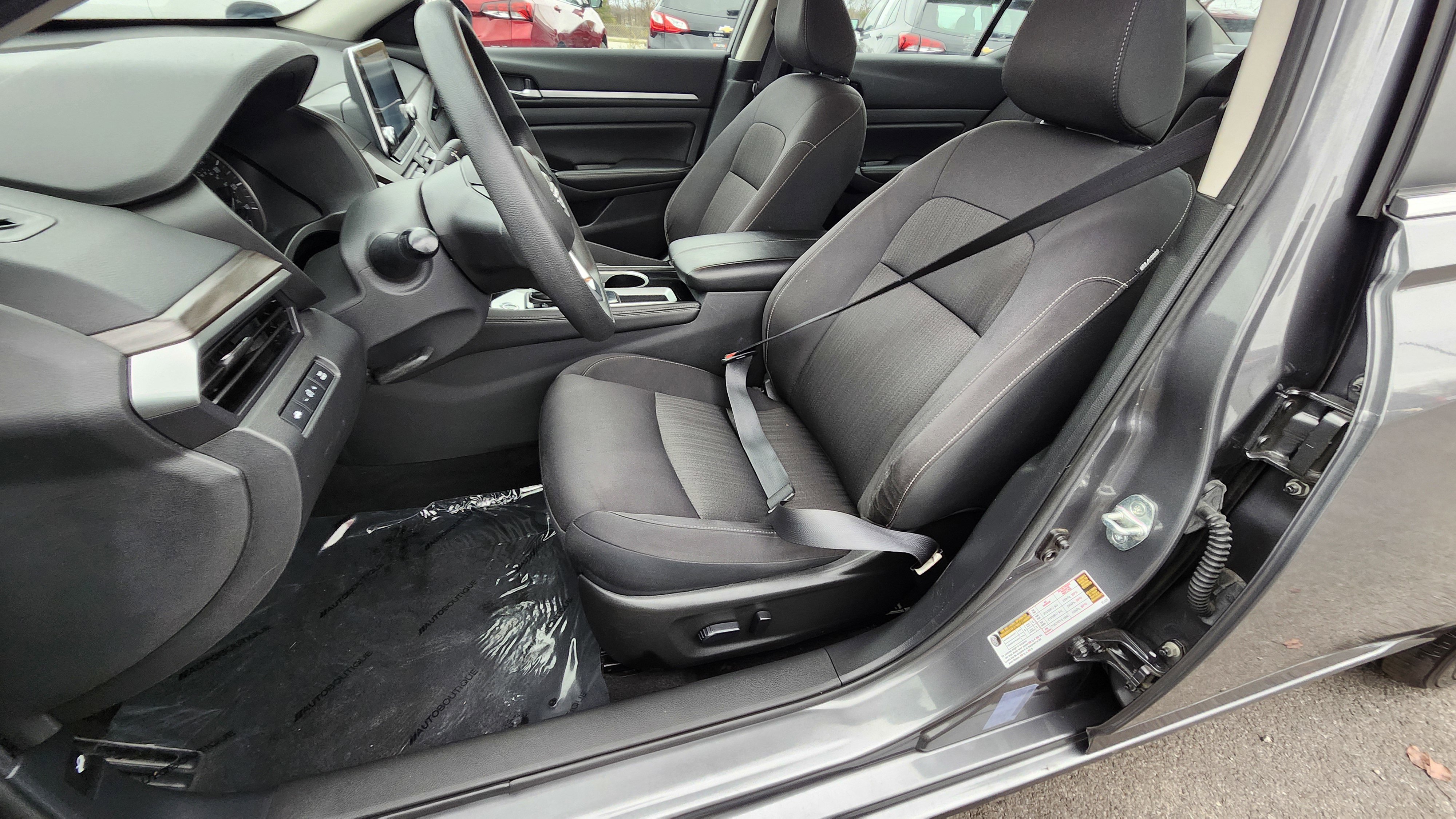 Used 2023 Nissan Altima 2.5 SV image 22