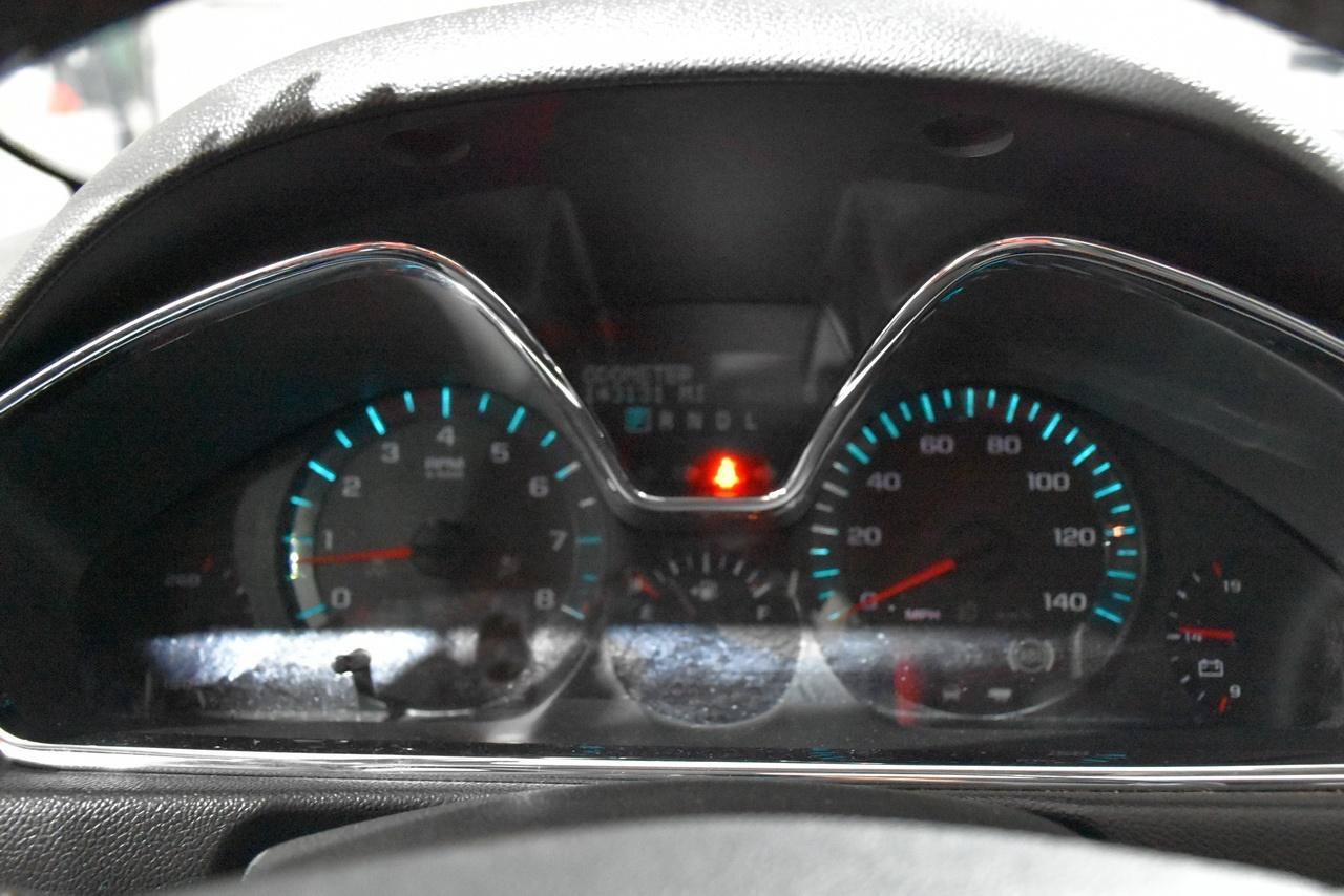 Used 2014 Chevrolet Traverse LTZ FWD image 33