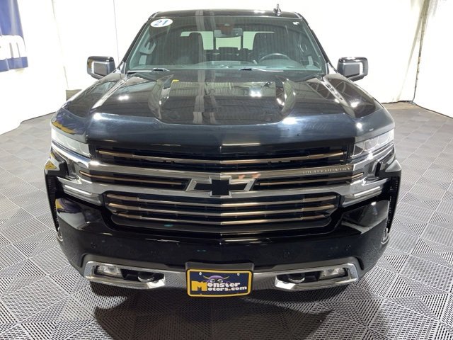Used 2021 Chevrolet Silverado 1500 High Country w/ Safety Package II image 2