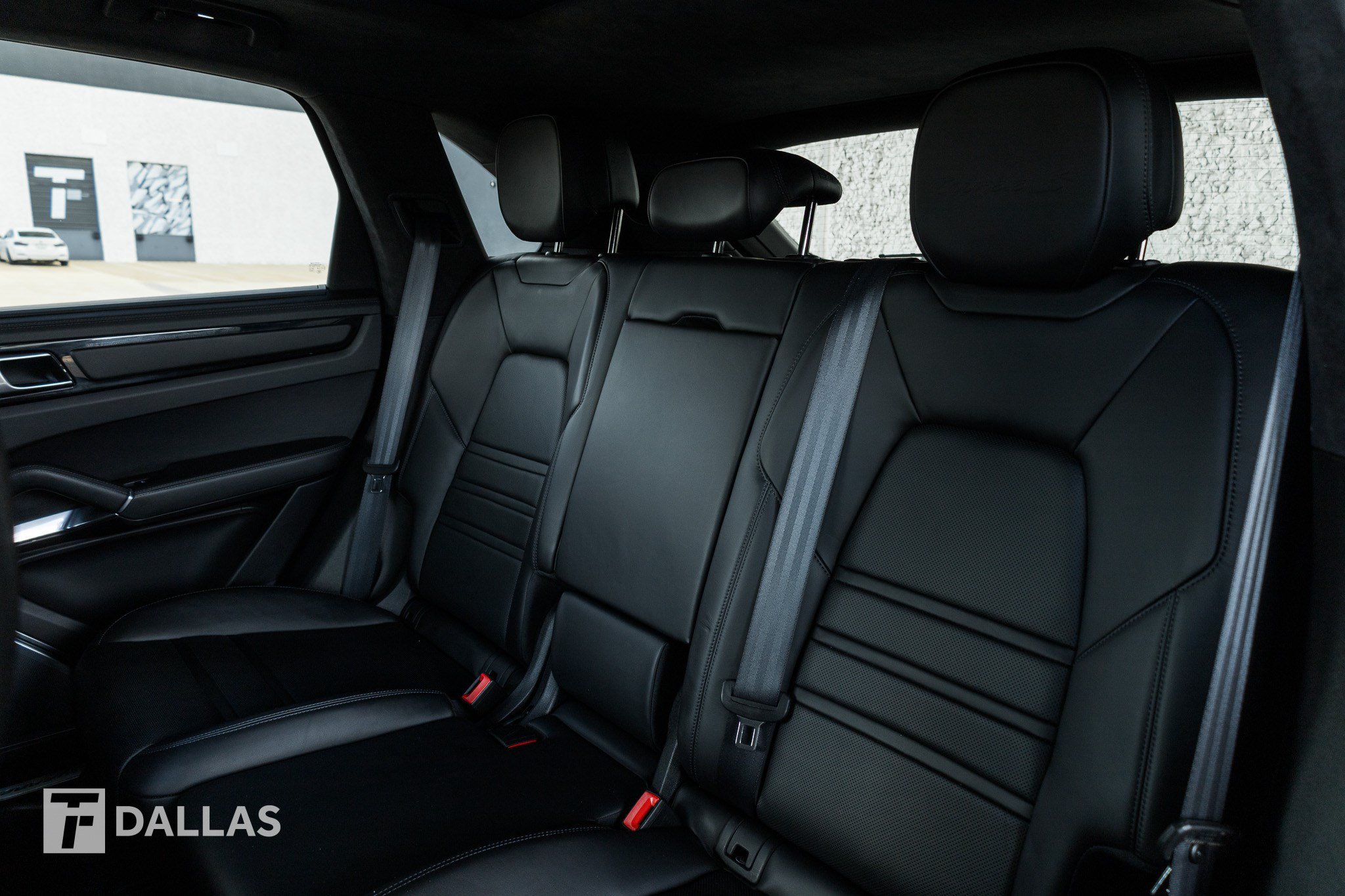 Used 2023 Porsche Cayenne Turbo S AWD/4WD image 31