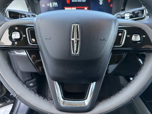 New 2026 Lincoln Corsair Premiere FWD image 25