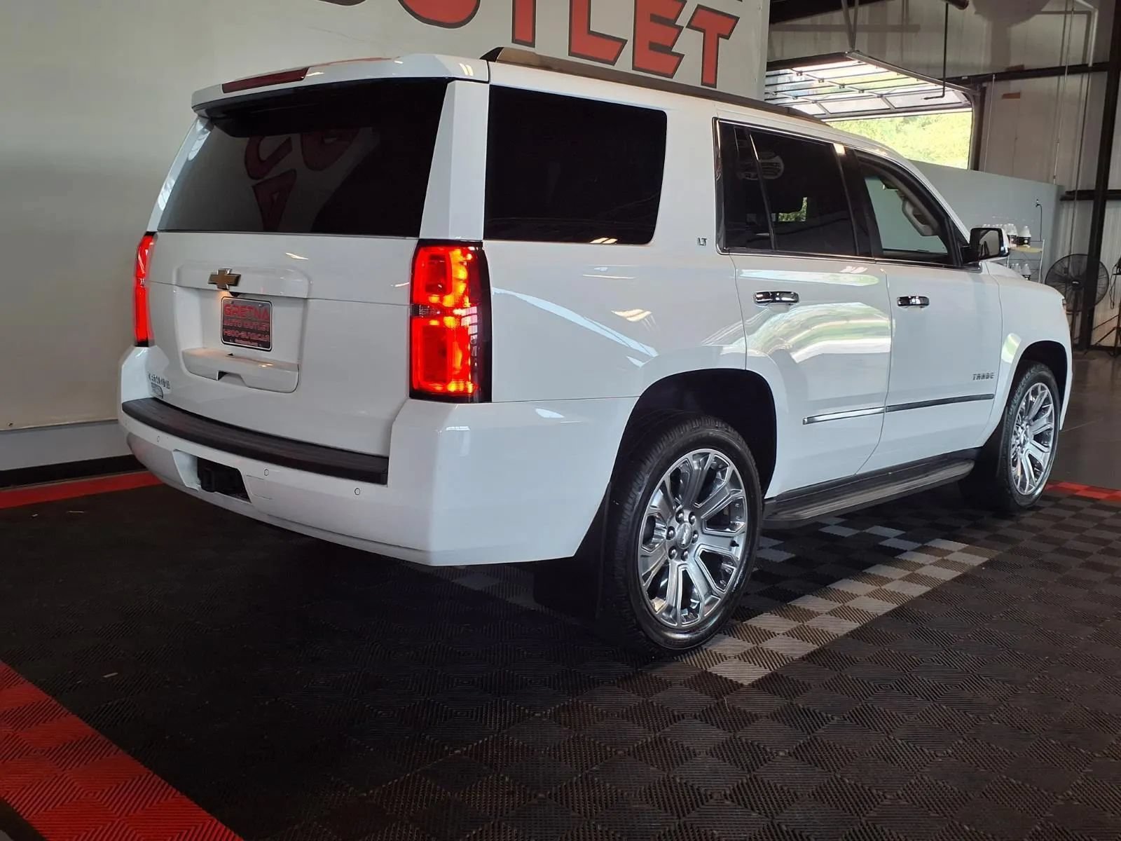 Used 2015 Chevrolet Tahoe LT w/ Max Trailering Package AWD/4WD image 9