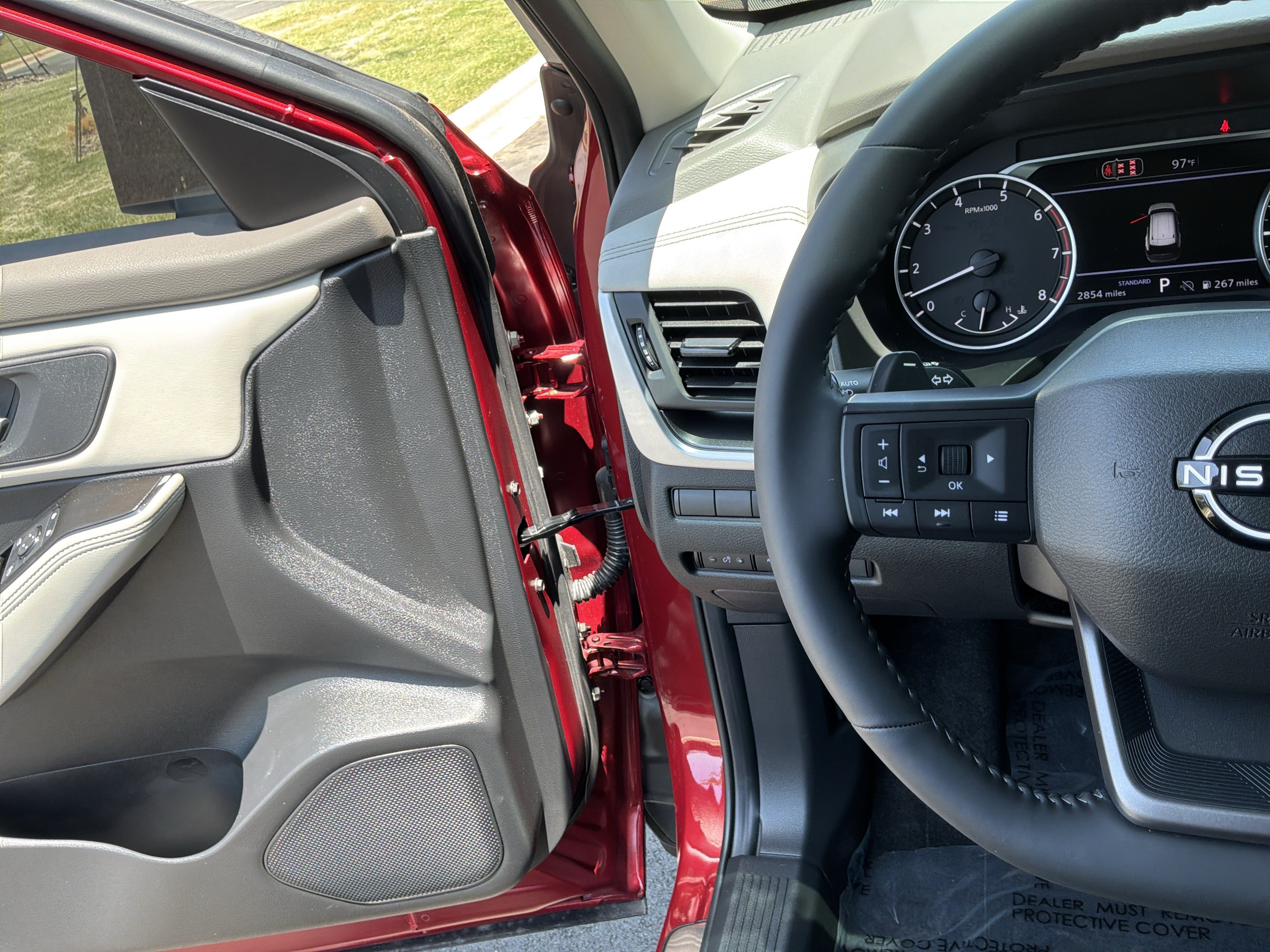 Used 2026 Nissan Rogue Dark Armor FWD image 19