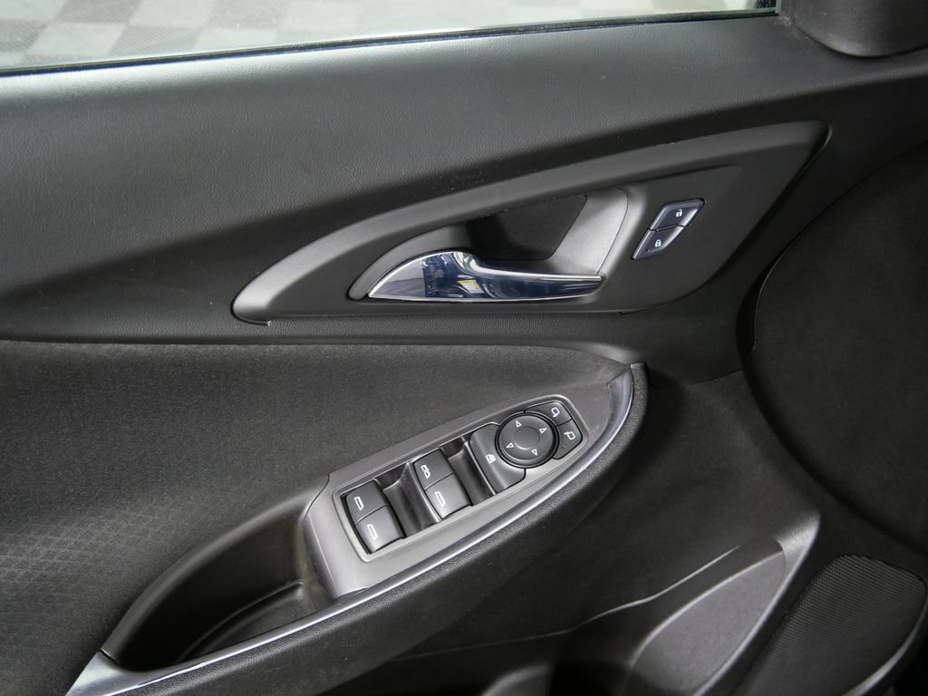 Used 2016 Chevrolet Malibu LT w/ Driver Confidence Package FWD image 21