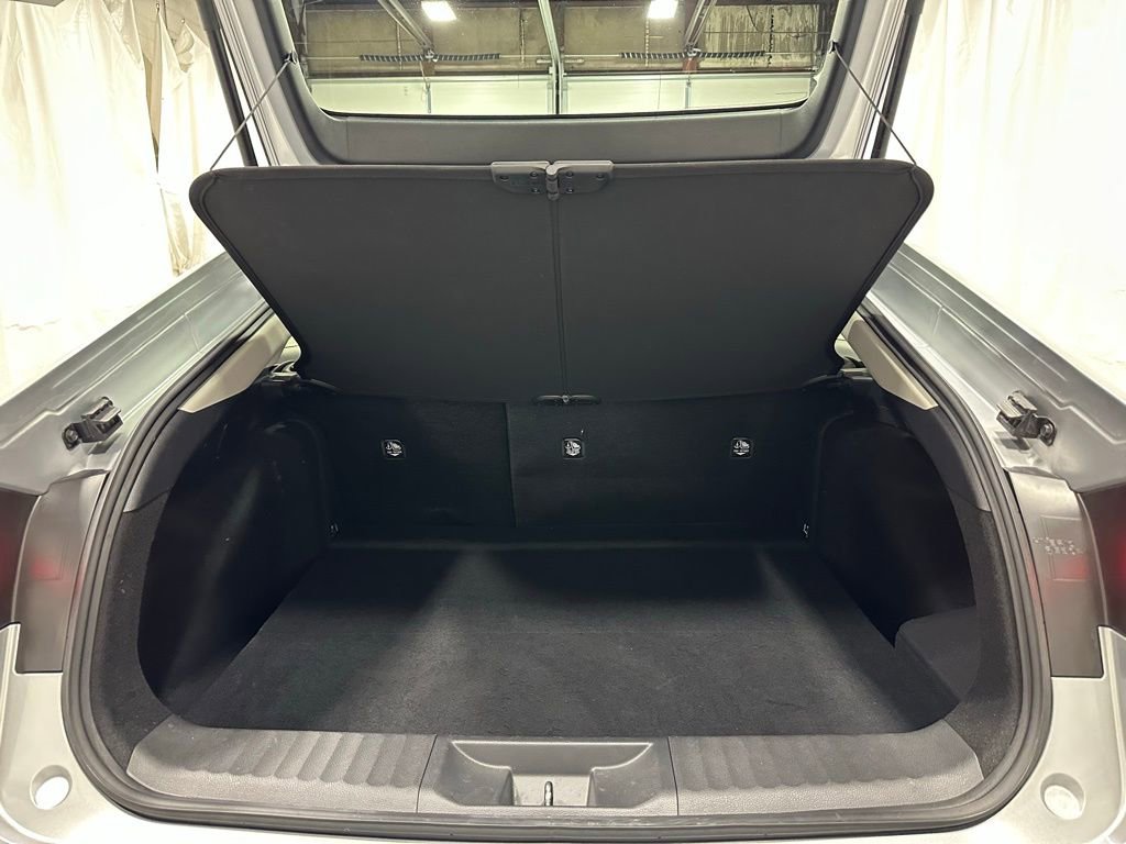 Used 2025 Toyota Prius XLE image 49