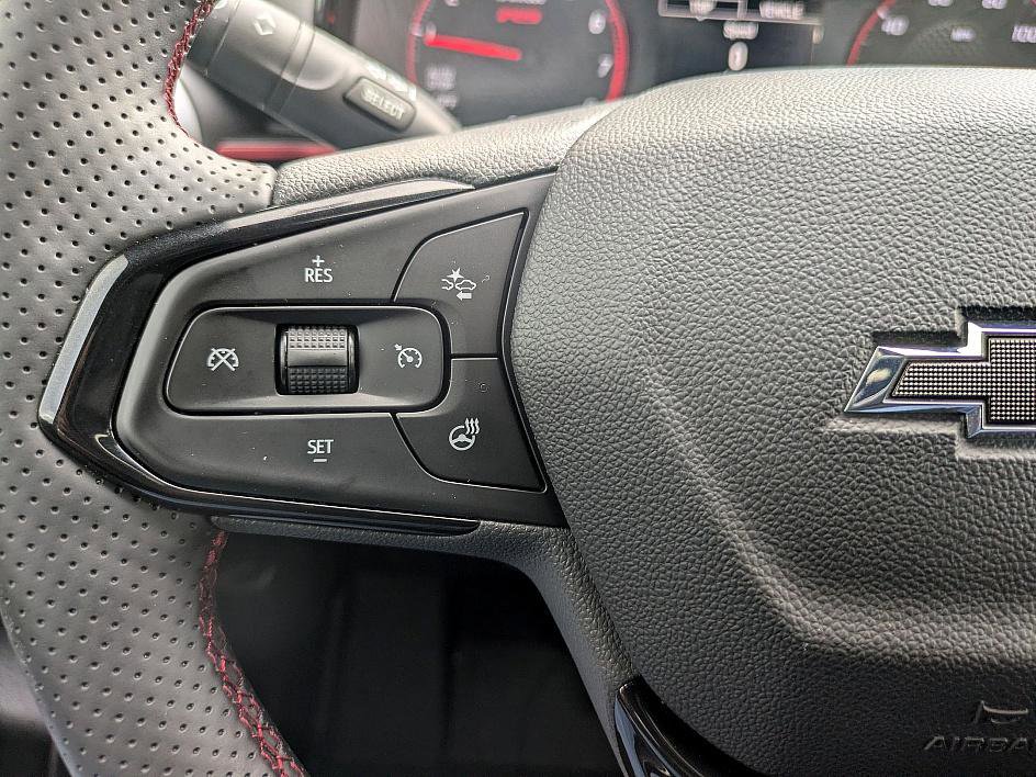 Certified 2025 Chevrolet Trax RS w/ Sunroof Package image 18